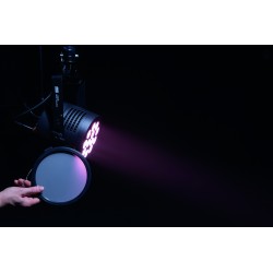 42665 Showtec Cameleon Spot 12Q6 Tour 12 x 12 W RGBWA-UV LED Spot utilizzo aperto per giardini allestimenti palco KaotikaStore